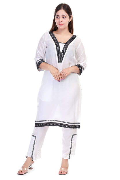 Muslin kurta set with lacework