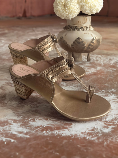 Timeless Glow Kolhapuri Heels